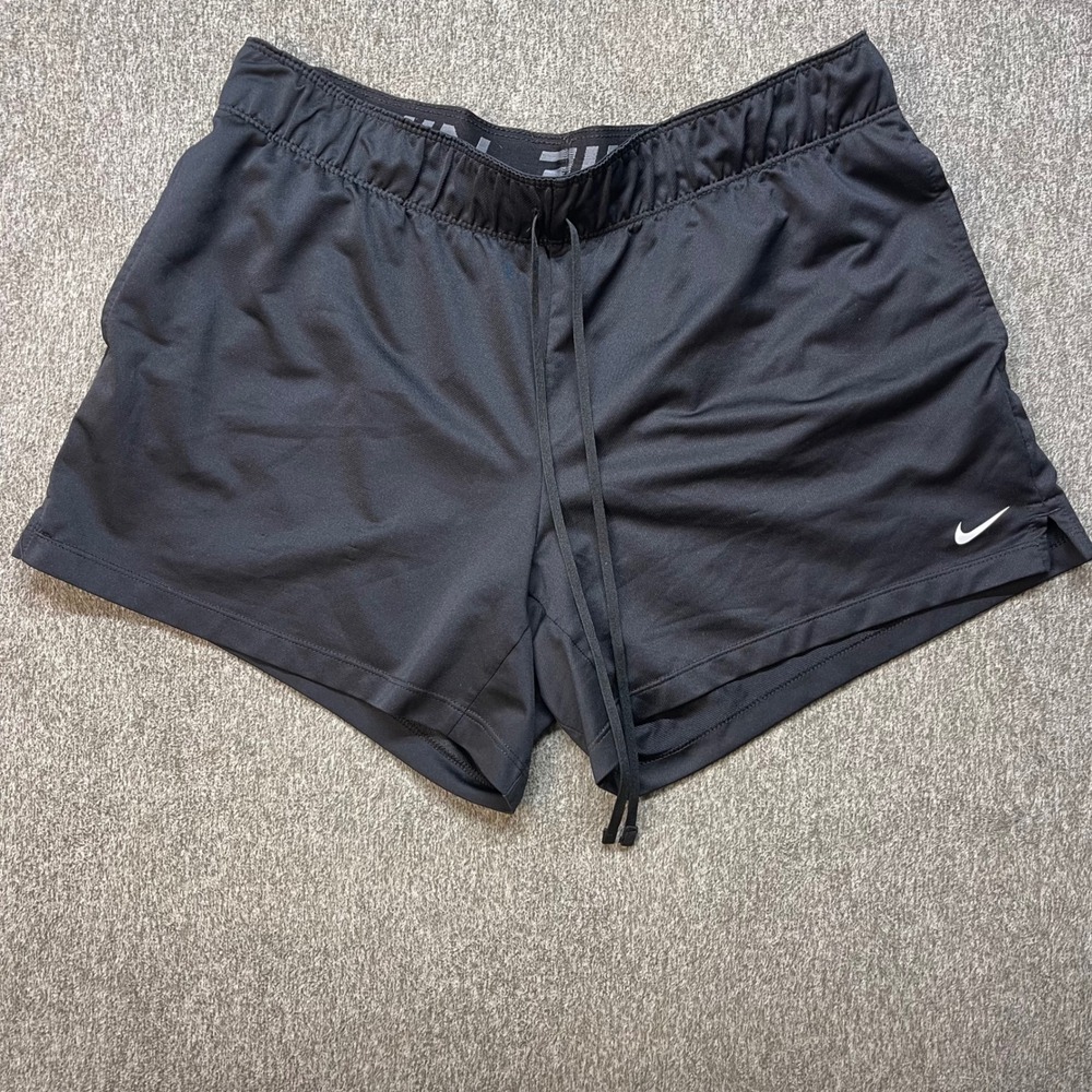 Nike Dri-FIT Womens Black Athletic Training Shorts Size Large Drawstring Swoosh